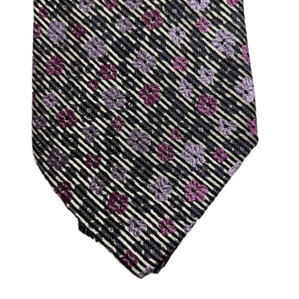 John W. Nordstrom 100% silk tie with tiny purple  flowers & black stripes, gray